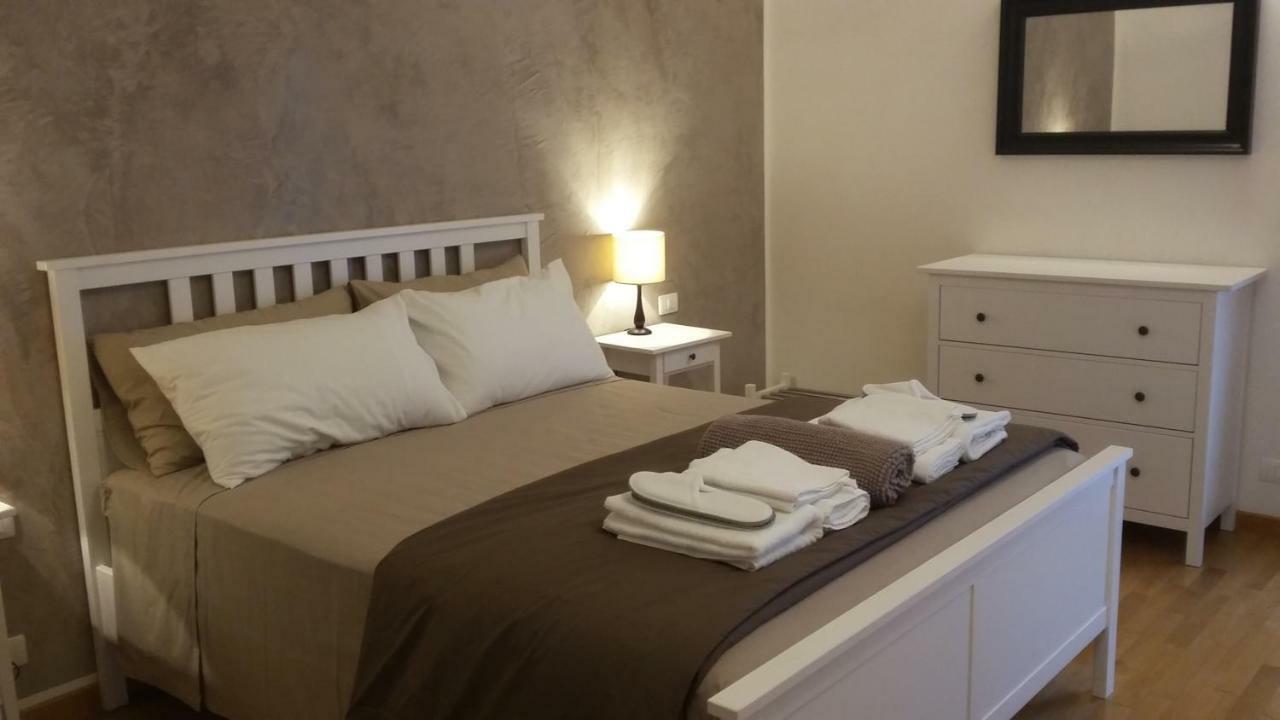 Residenza Leon Panzió Castelnuovo del Garda Kültér fotó