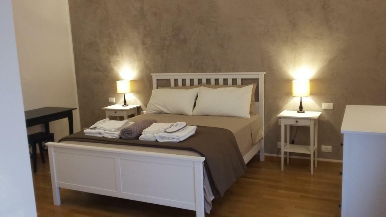 Residenza Leon Panzió Castelnuovo del Garda Kültér fotó